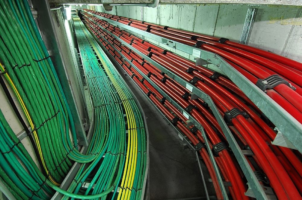 Прокладка кабельных линий в земле