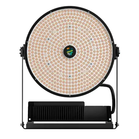 Светодиодный прожектор TANOS D8-1500L-957 (DMX)