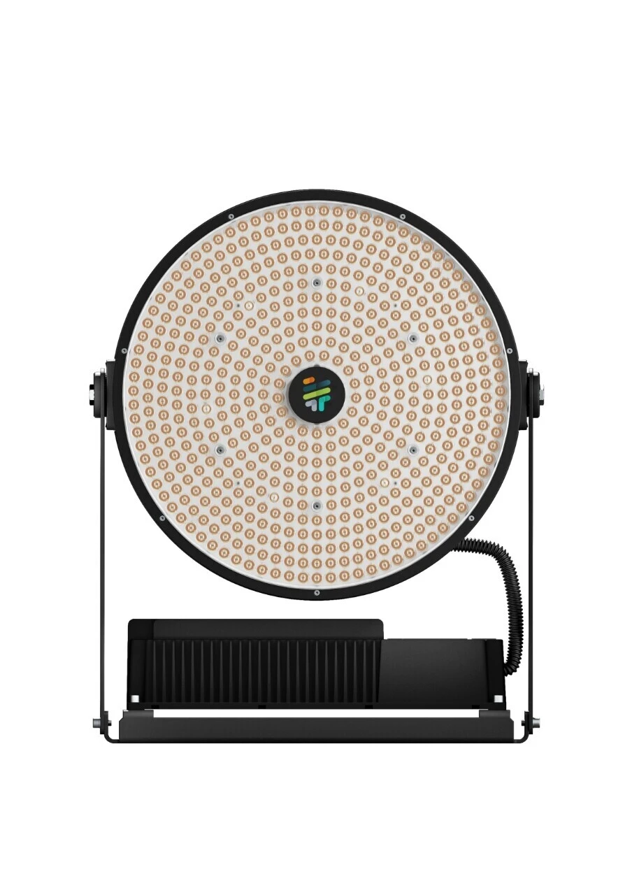 Светодиодный светильник TANOS D8-1500L-957 (DMX)